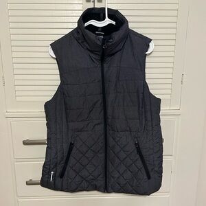 Champion Puffer Vest with Fleece lined neck. Gray, Size Large. Gently used